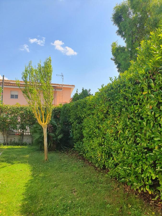 Andrea'S House Villa Fiumicino Exteriör bild